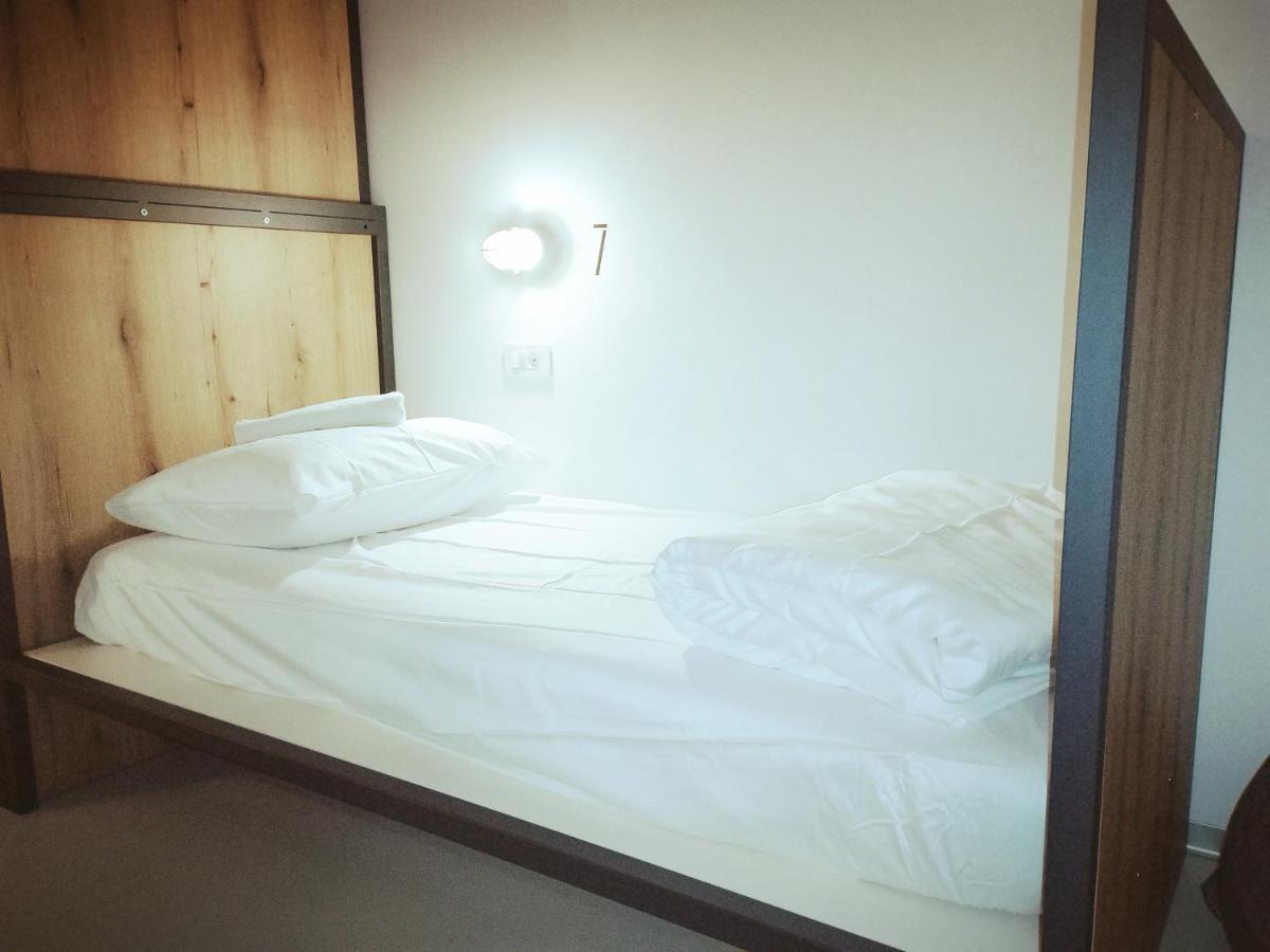 Garage Hostel Нова Горица Екстериор снимка