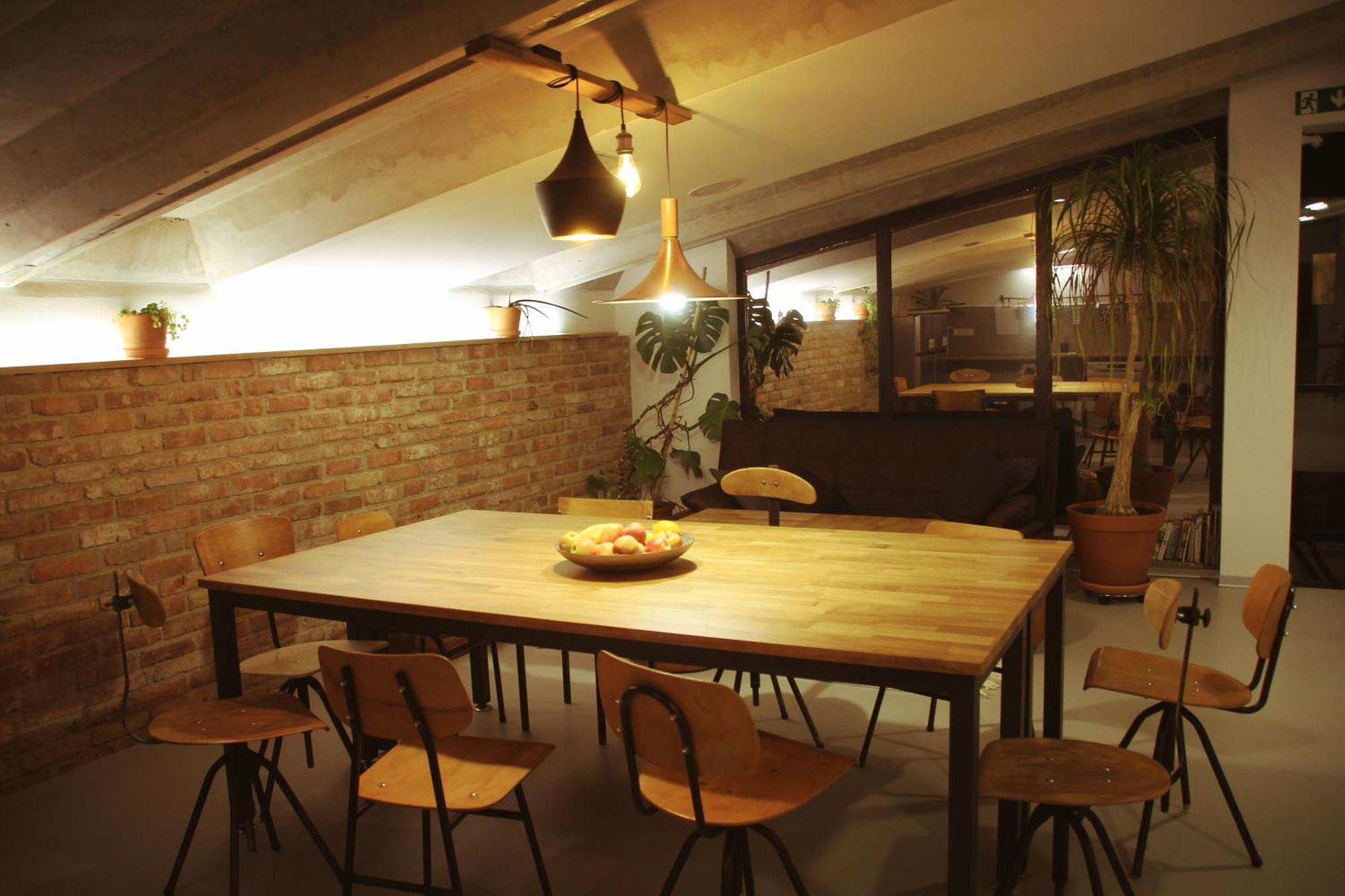 Garage Hostel Нова Горица Екстериор снимка